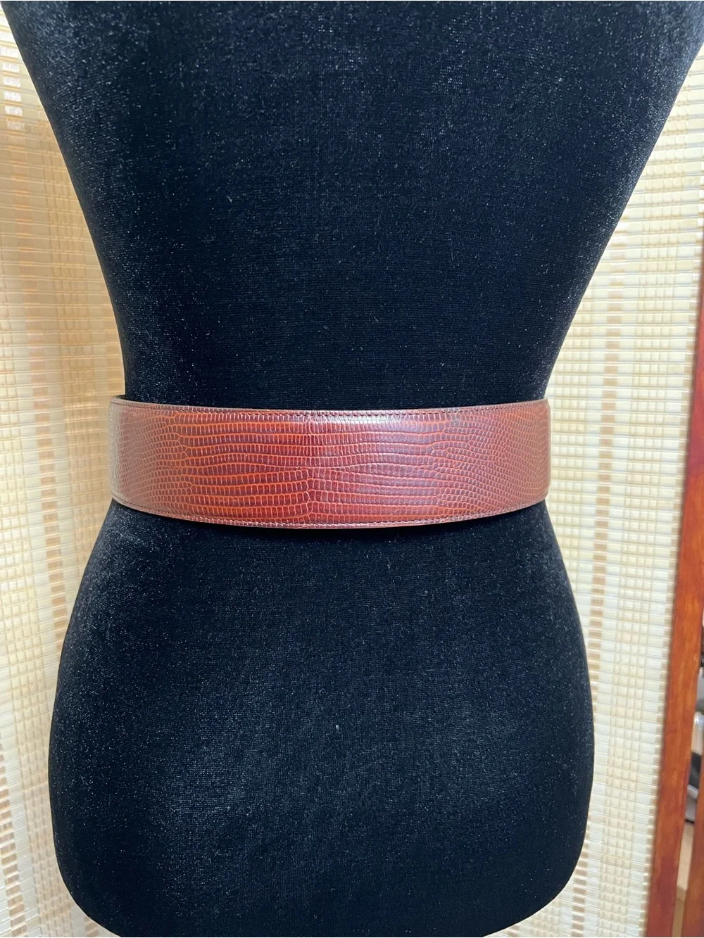 Vintage 90s Jos. A. Bank Lizard Embossed Leather Belt M 🐊